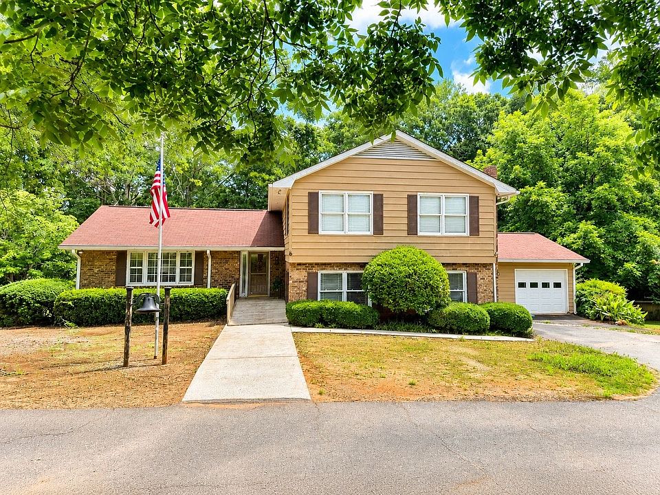 1st image of 1120 Brittian Estates Dr