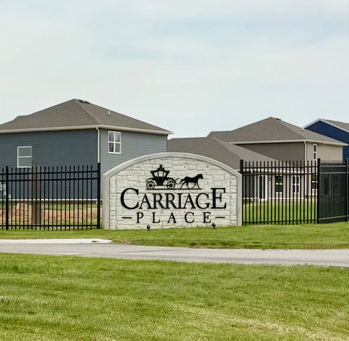 3 bed, 1300 sqft, $1,750 — Photo 1