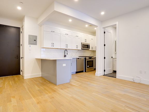 5th image of 841 Dekalb Ave #4B