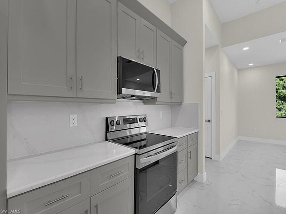 5th image of 503 LINCOLN BLVD