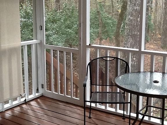 Screened in porch