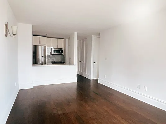 Rented by SERHANT. | media 4