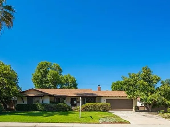 556 W Campus View Dr, Riverside, CA 92507