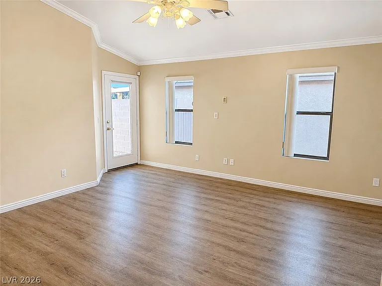4608 Julesburg Dr — Photo 4