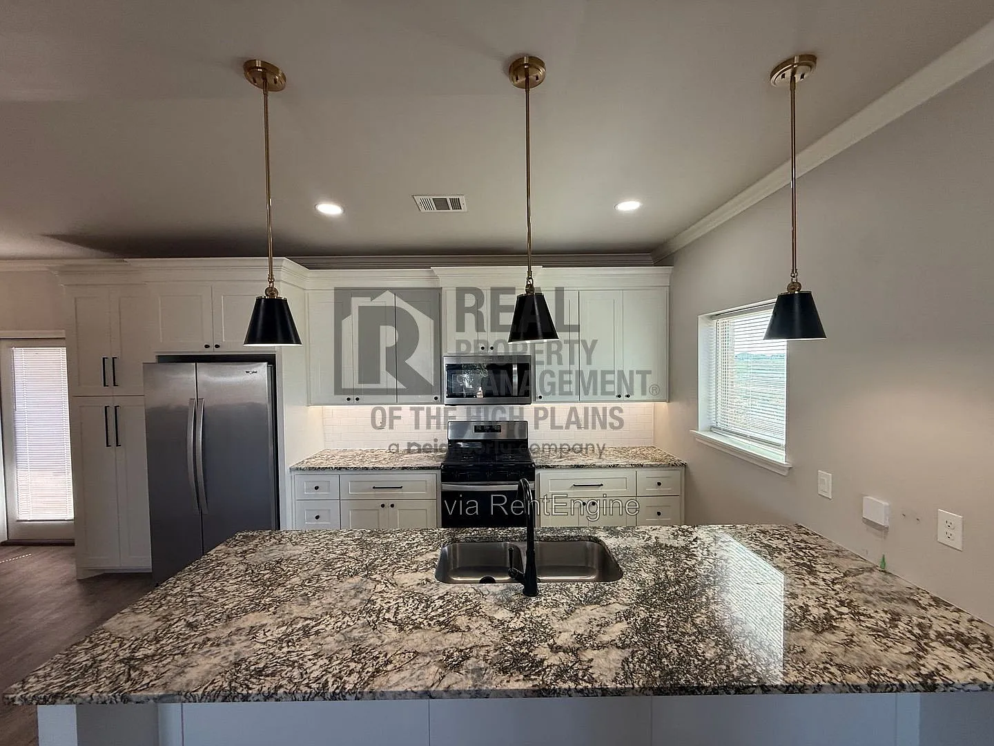 3 bed, 2.5 bath, 1534 sqft, $2,050 — Photo 4