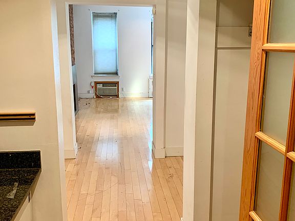 5th image of 237 E 79th St APT 2B