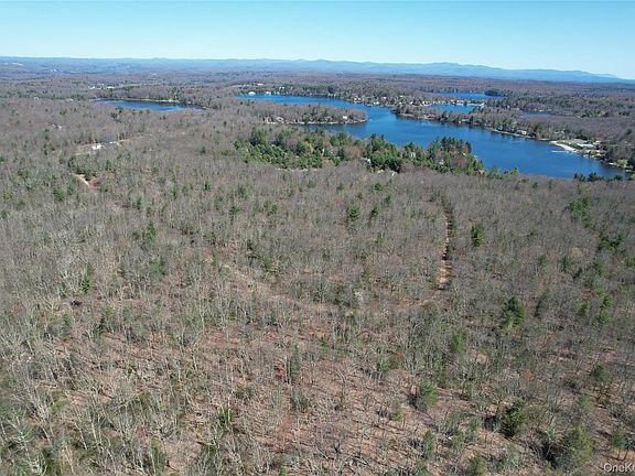 2nd image of Old Sackett Road