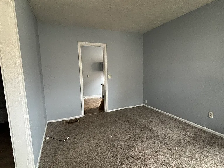 19 Grand Ave #5 — Photo 11