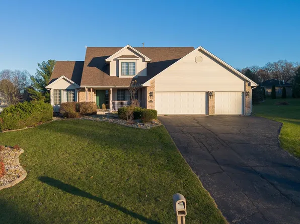 11399 Bayberry Dr, Roscoe, IL 61073