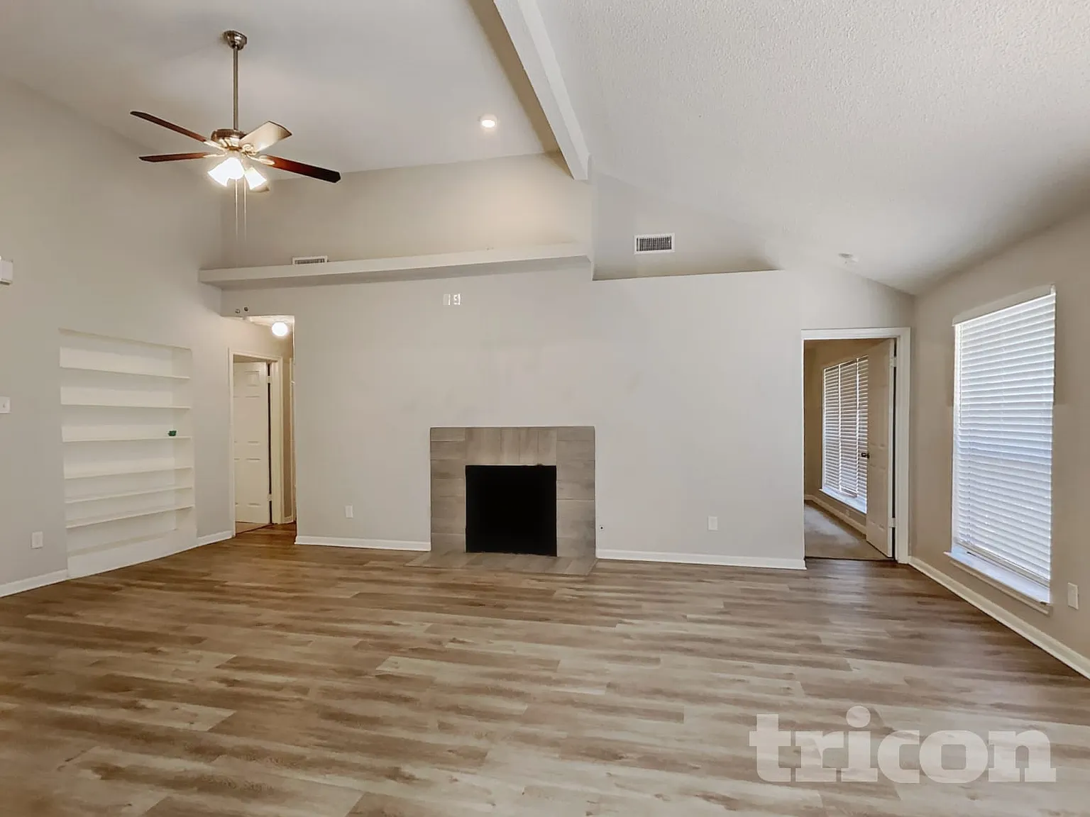 212 Sunset Drive Glenn Heights TX — Photo 2