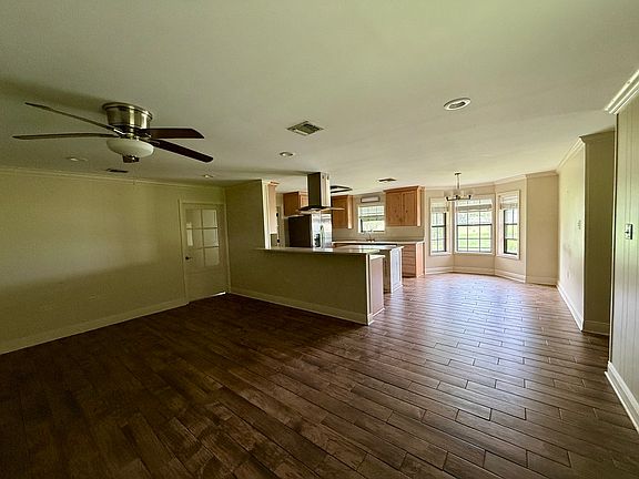 2nd image of 414 Back Project Rd
