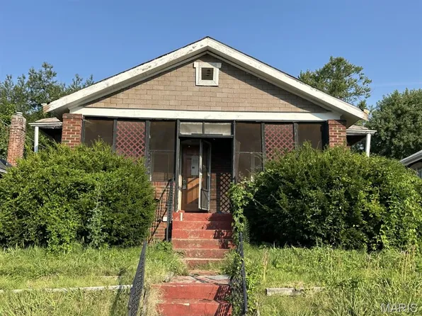 3503 Palace Ct, Saint Louis, MO 63135