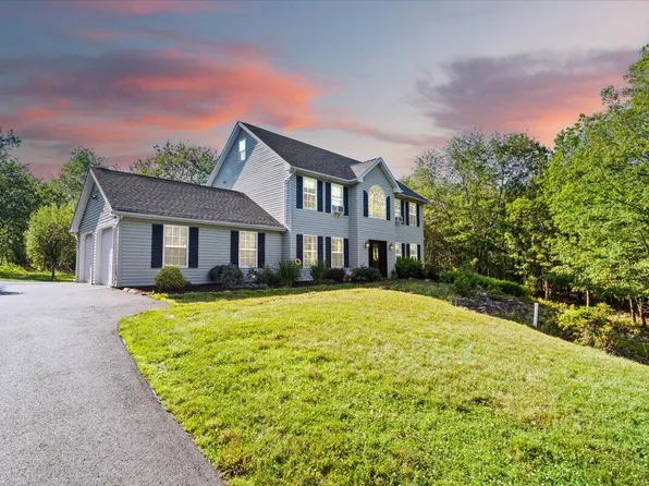 269 Russell Ct, Effort, PA 18330