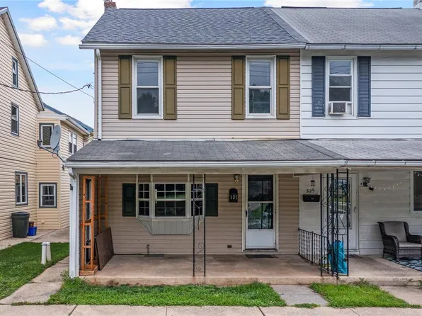 327 Furnace St, Topton, PA 19562
