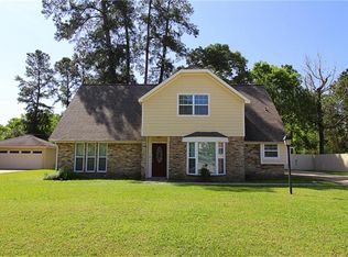 725 Blue Ridge Dr, Shenandoah, TX 77381