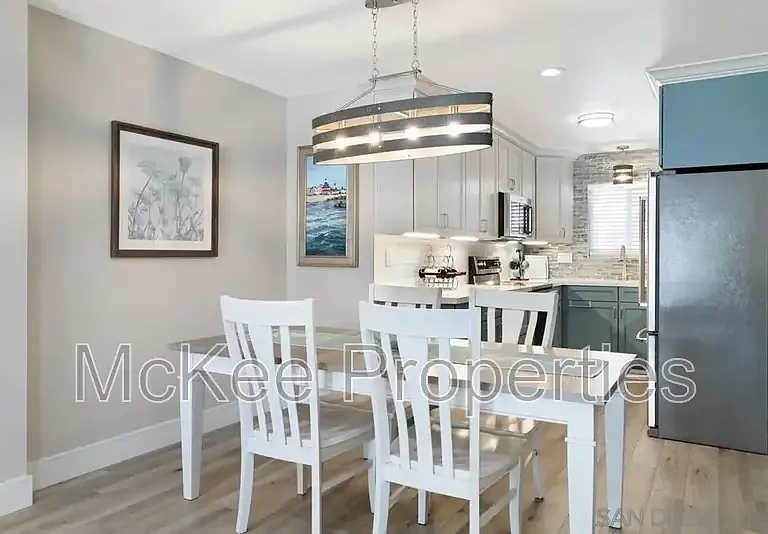 516 E Ave — Photo 10
