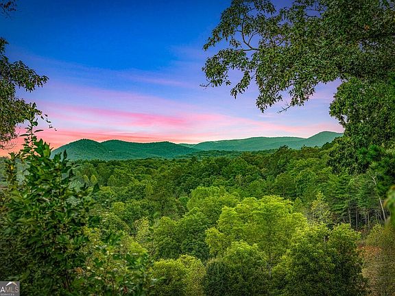 2nd image of 1241 Scenic Dr