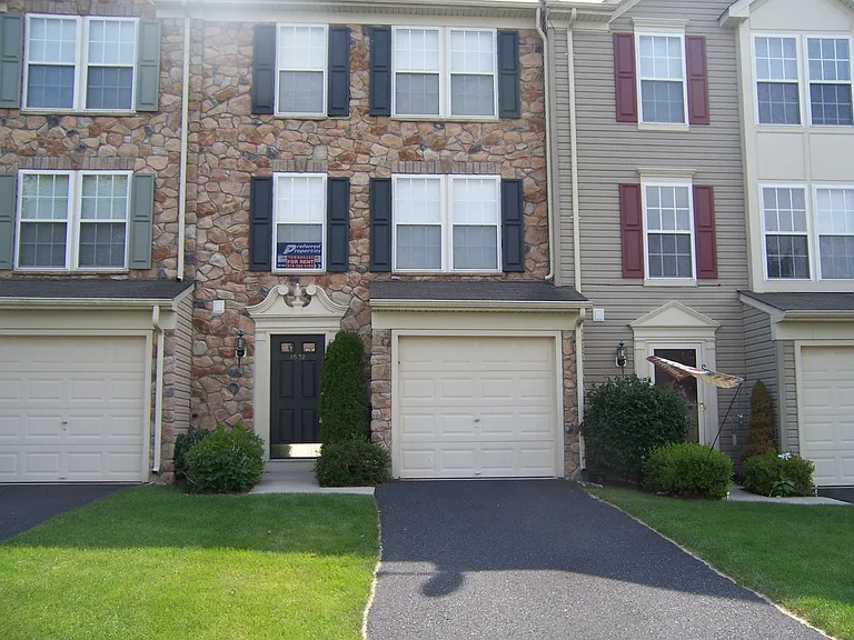 4532 Jasmine Dr — Photo 4