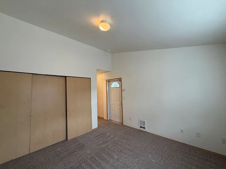 1838 Valencia St — Photo 10