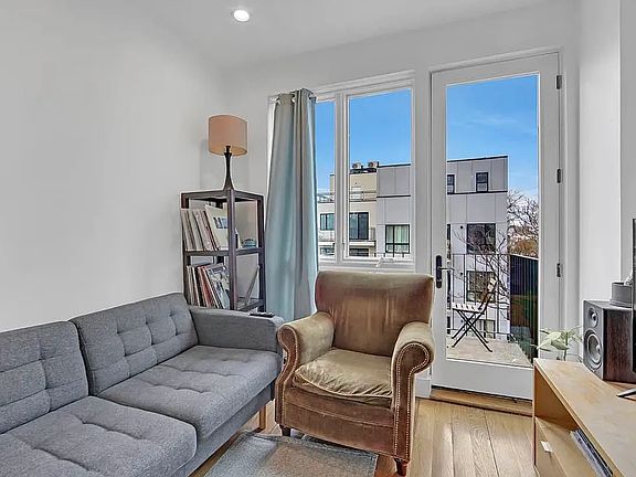 2nd image of 1503 Jefferson Ave #4L