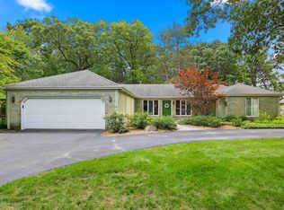 427 W Rain Tree Rd, Dunlap, IL 61525