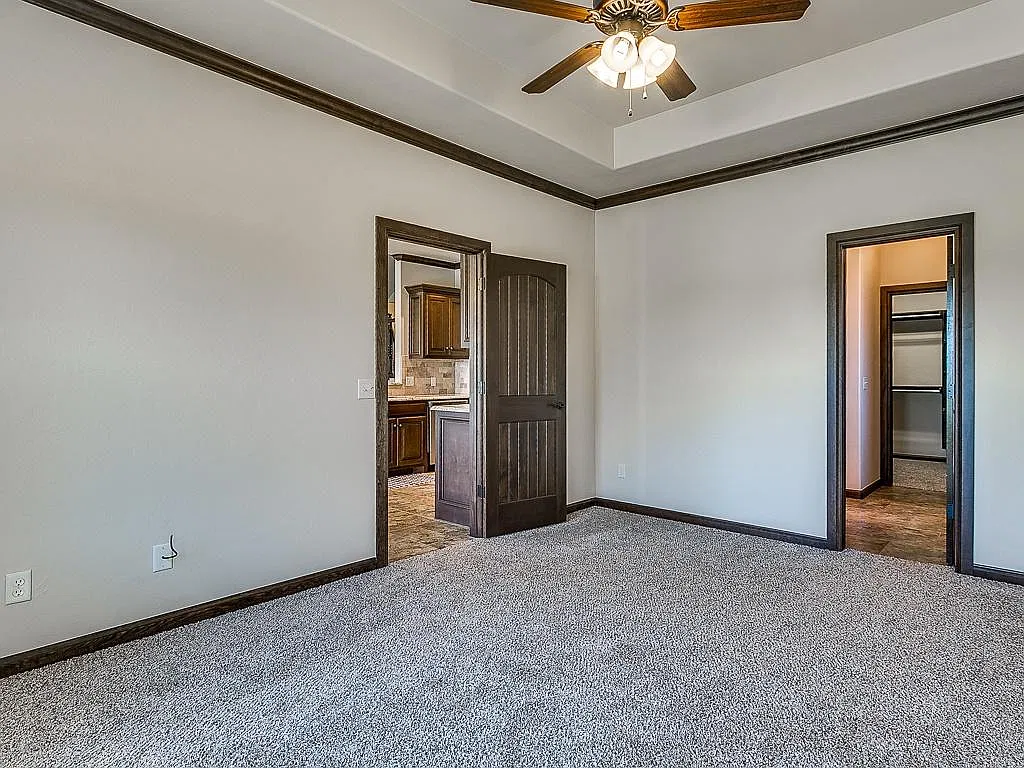 4 bed, 2063 sqft, $2,495 — Photo 4