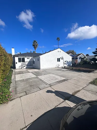 19611 Gault St Photo 1