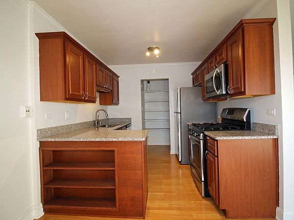 4th image of 331 Mulberry Ct APT B2