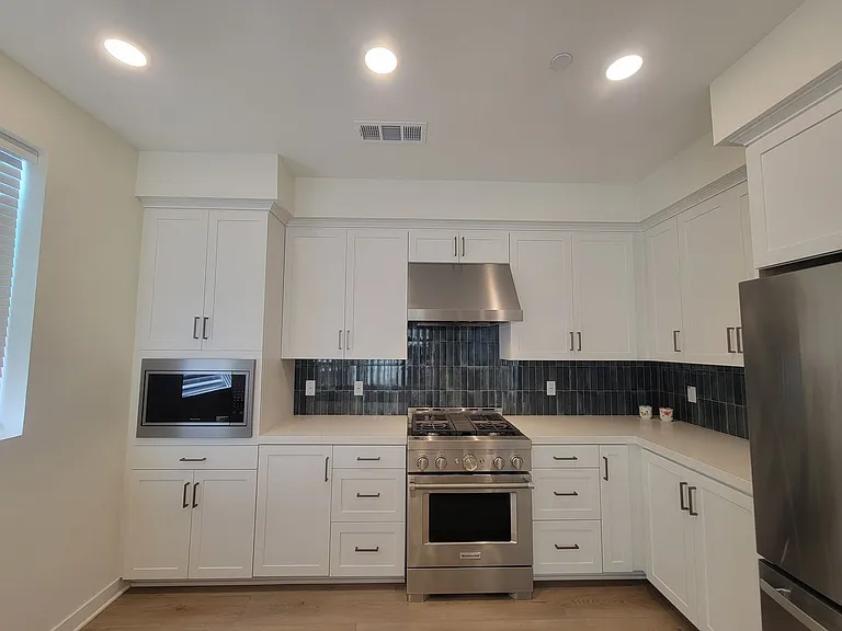 4310 Marigold Ln — Photo 10