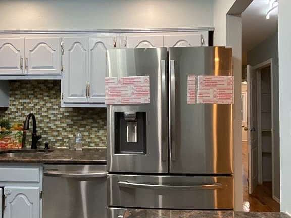 3rd image of 50 W 23rd St #1