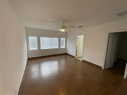 2nd image of 603-611 NE 28th St