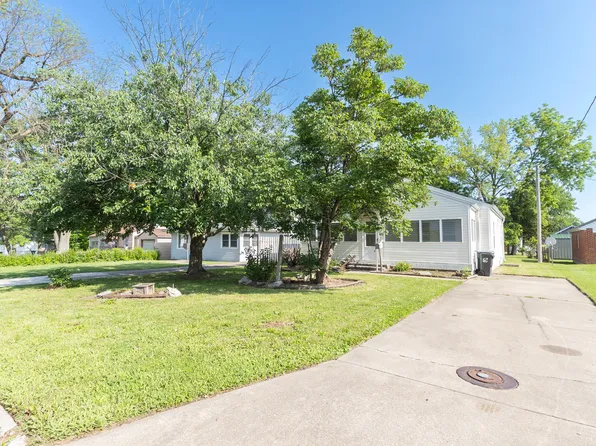 417 E Lee St, Moberly, MO 65270