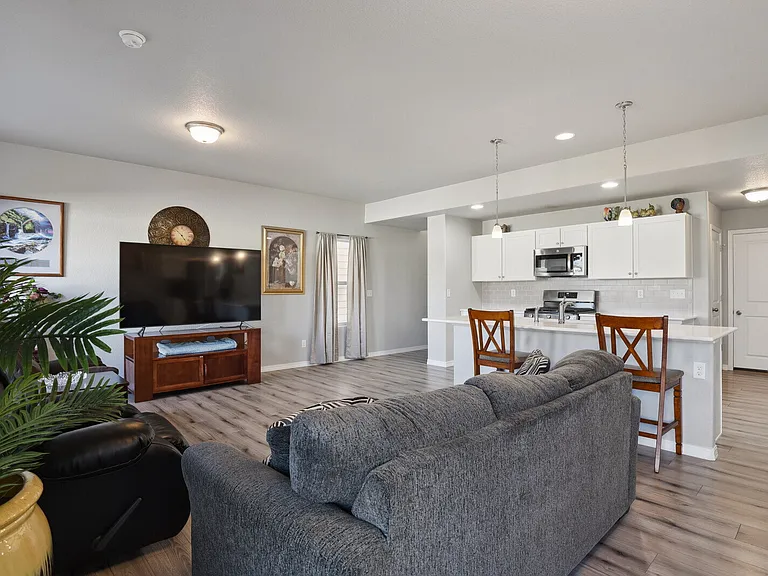 4256 Samaritan Loop — Photo 11