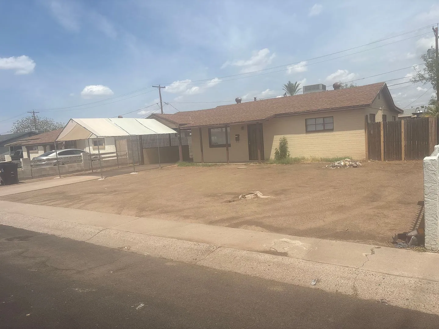 Remodeled three bedroom one bath waiting for you to come home! — Photo 1