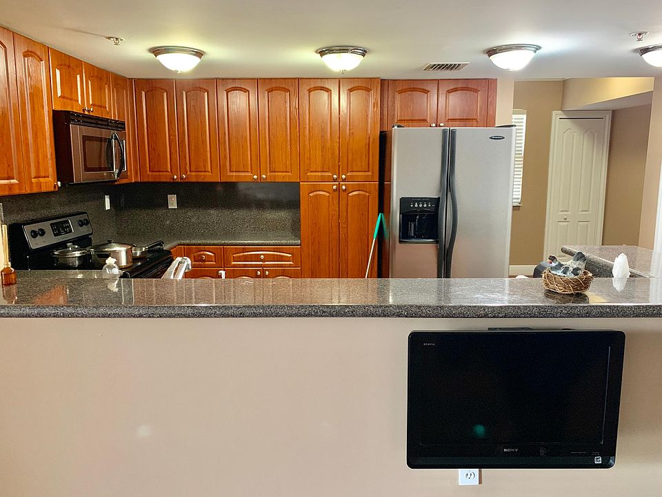 1st image of 120 SW 37th Ave APT 403