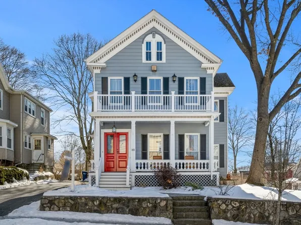 101 Upham St, Melrose, MA 02176