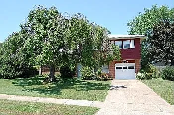 4703 Paulson Dr photo 1