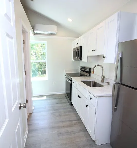 11703 Caplinger Rd #2 — Photo 9