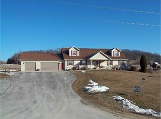 37097 Estes Point Rd, Guttenberg, IA 52052