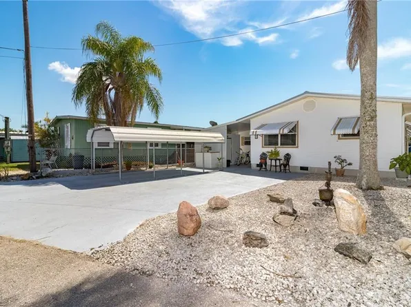 3899 Plumosa Dr, Saint James City, FL 33956