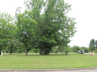 204 Stonegate Dr, Albany, GA 31721