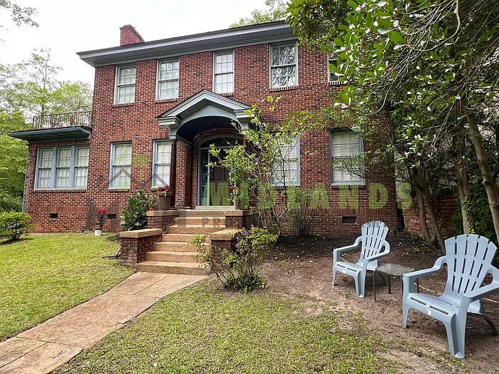 3 bed, 2.0 bath, 1890 sqft, $2,750 — Photo 2