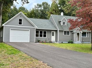 4448 Oak Orchard Rd, Clay, NY 13041