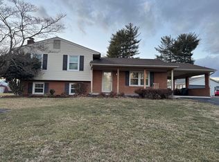 721 Arcadia Cir, Vinton, VA 24179