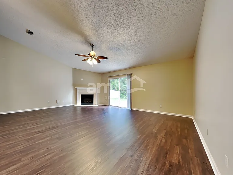209 Fort Milton Dr — Photo 6