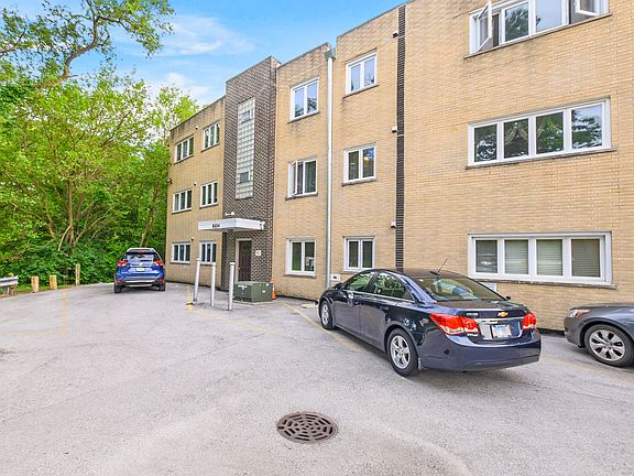 3rd image of 8604 W 95th Pl APT 202
