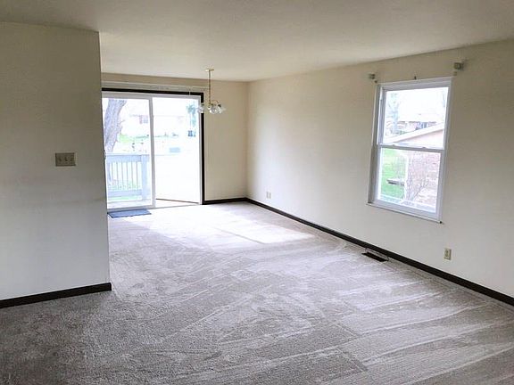 5th image of 2359 Armstrong Dr