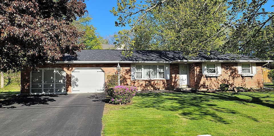 1st image of 30 Zelenke Dr