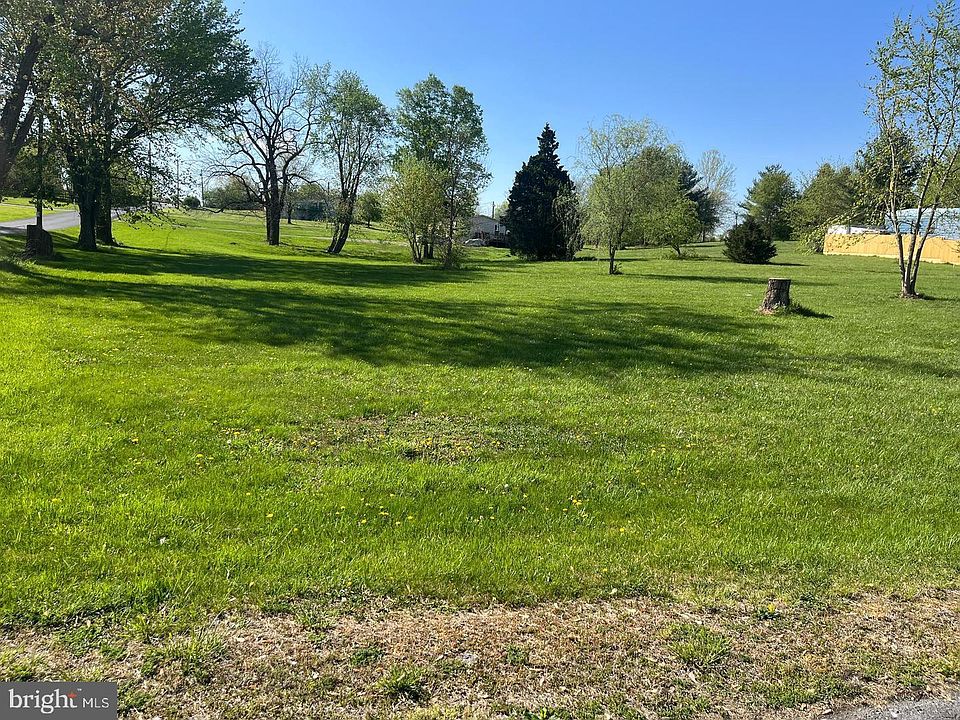 1st image of 32 Powell Ln