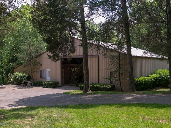 RealTourCast - J Beam - Taylorsville (17